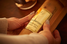 Louis Dubosquet Champagne Grand Cru gilded label
